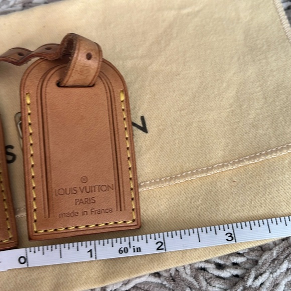 LOUIS VUITTON dust bag , 2 luggage tags & lock & key - Picture 12 of 14